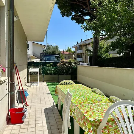 Ξενοδοχείο με διαμερίσματα Alba