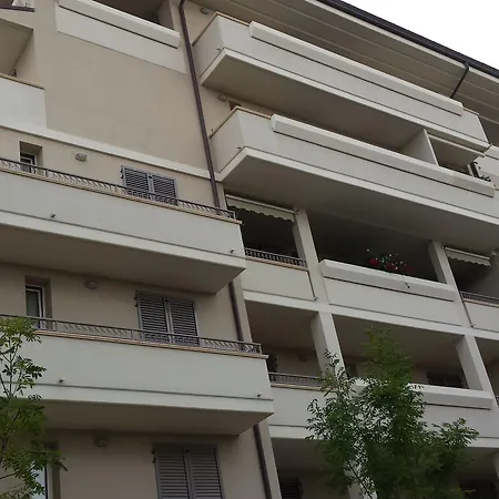 Ξενοδοχείο με διαμερίσματα Alba Fogliano Marina