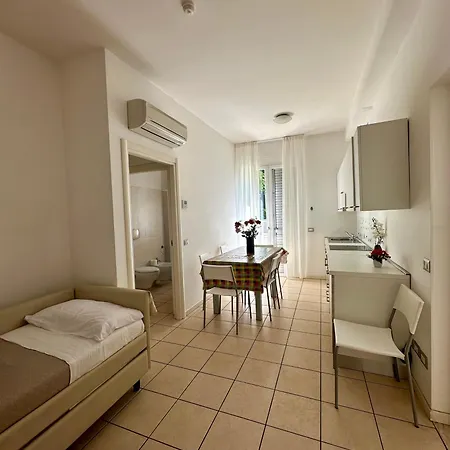 Alba Fogliano Marina