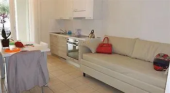 Alba Aparthotel 3*